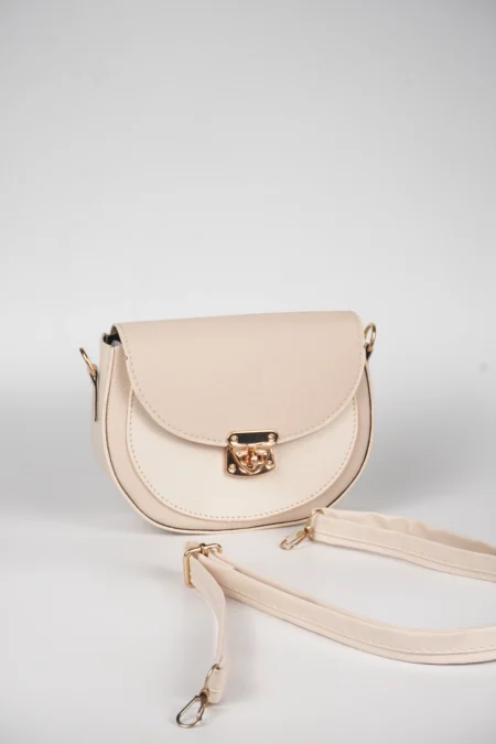 Kilit Detaylı kapaklı Çapraz Askılı Çanta