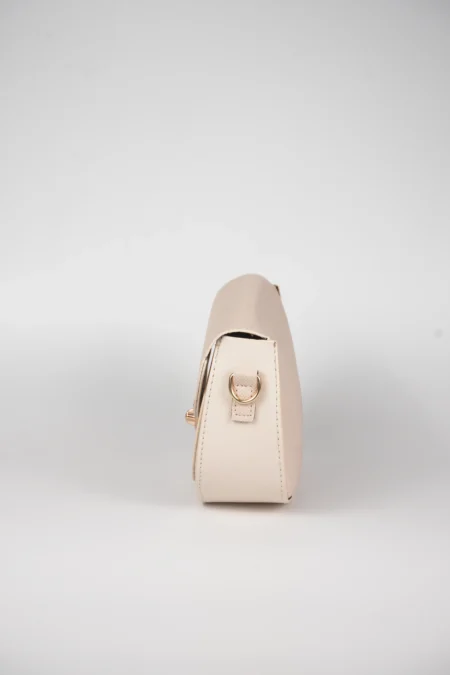 Kilit Detaylı kapaklı Çapraz Askılı Çanta