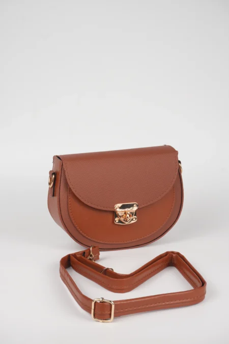 Kilit Detaylı kapaklı Çapraz Askılı Çanta