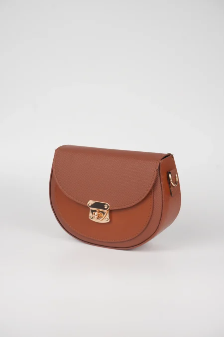 Kilit Detaylı kapaklı Çapraz Askılı Çanta