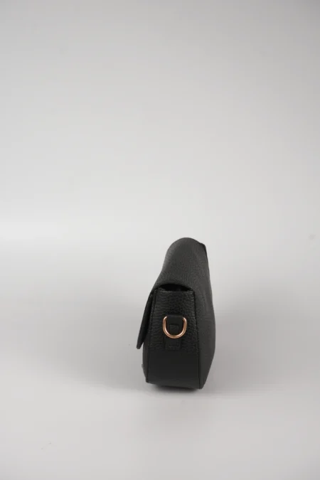 Siyah Tek Gözlü Gold Detaylı Mıknatıslı Omuz Çantası