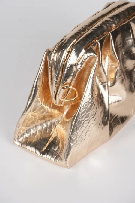 Kadın Burs Kapamalı Parlak Suni Deri Omuz Askılı Çanta