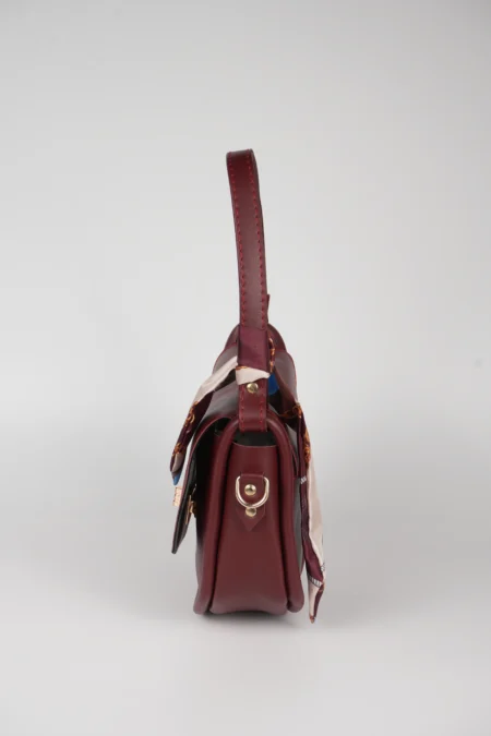 Kilit Kapaklı Fular Detaylı Kadın El Kol ve Omuz Askılı Çanta