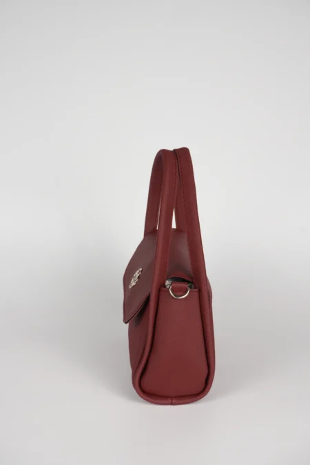 Modern Logo Detaylı Kapaklı Kadın El Kol ve Omuz Askılı Çantası